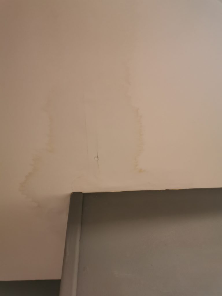 arreglar cubierta gotera